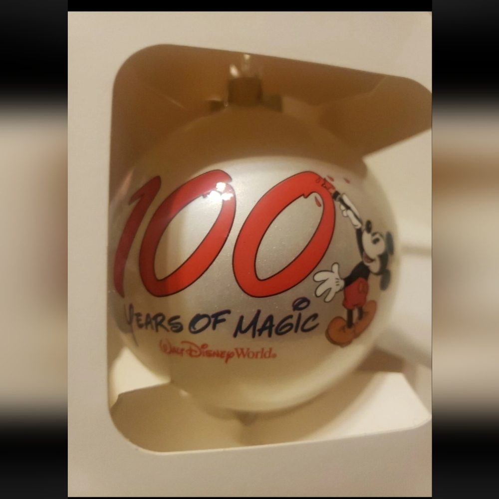 NEW DISNEY WORLD ORNAMENT 100 YEARS OF MAGIC MICKEY MOUSE MINNIE XMAS BOXED